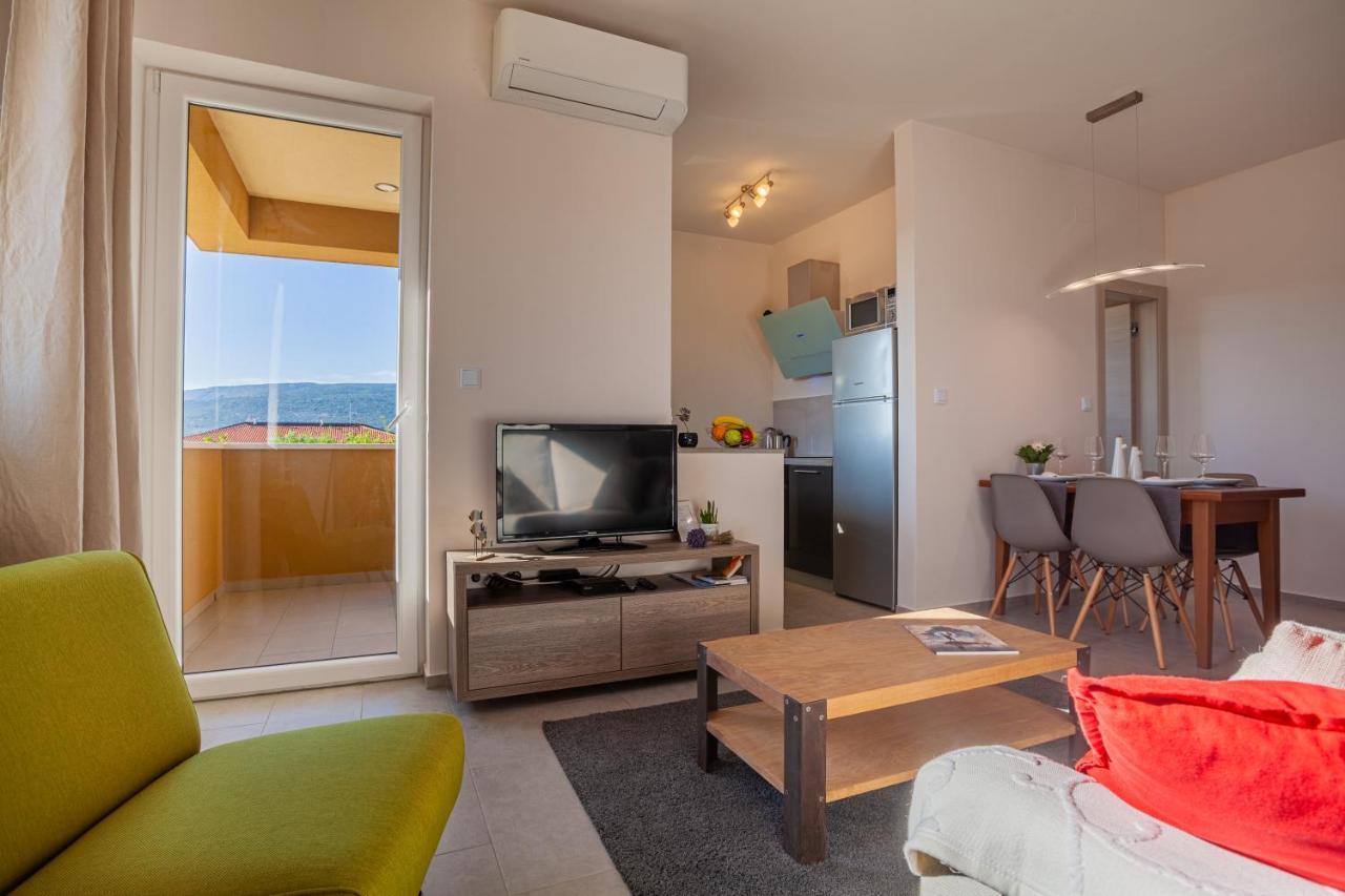 Apartment Leni Cres Luaran gambar