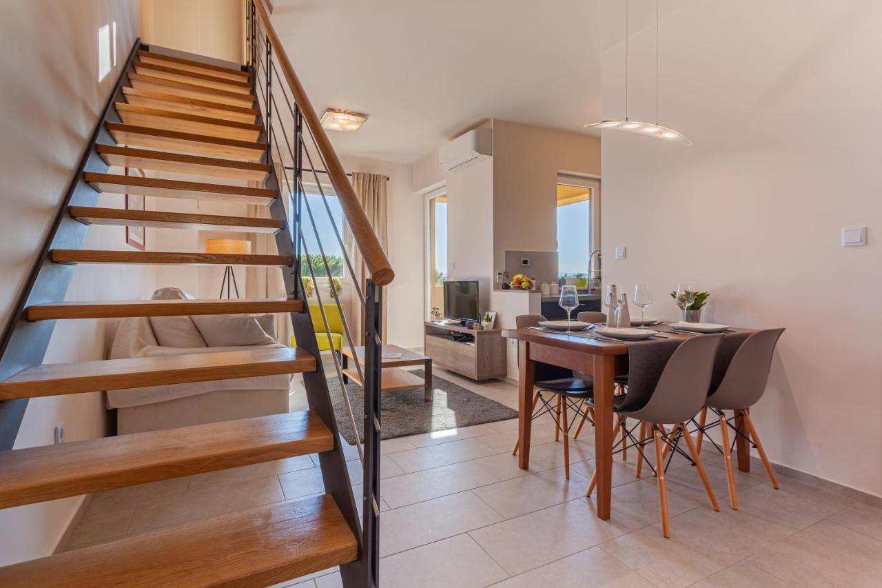Apartment Leni Cres Luaran gambar