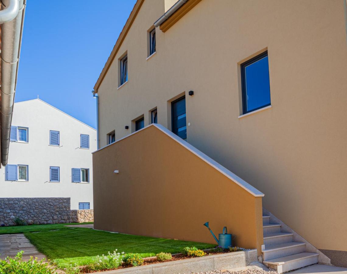 Apartment Leni Cres Luaran gambar